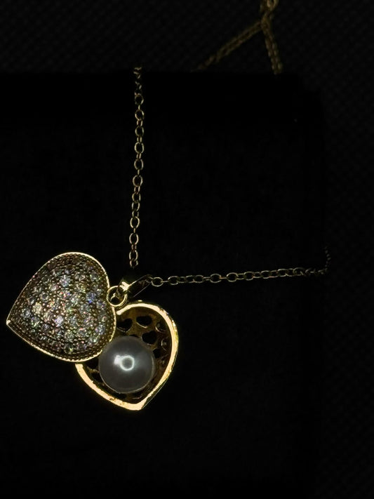 Heart-Pearl Pendant