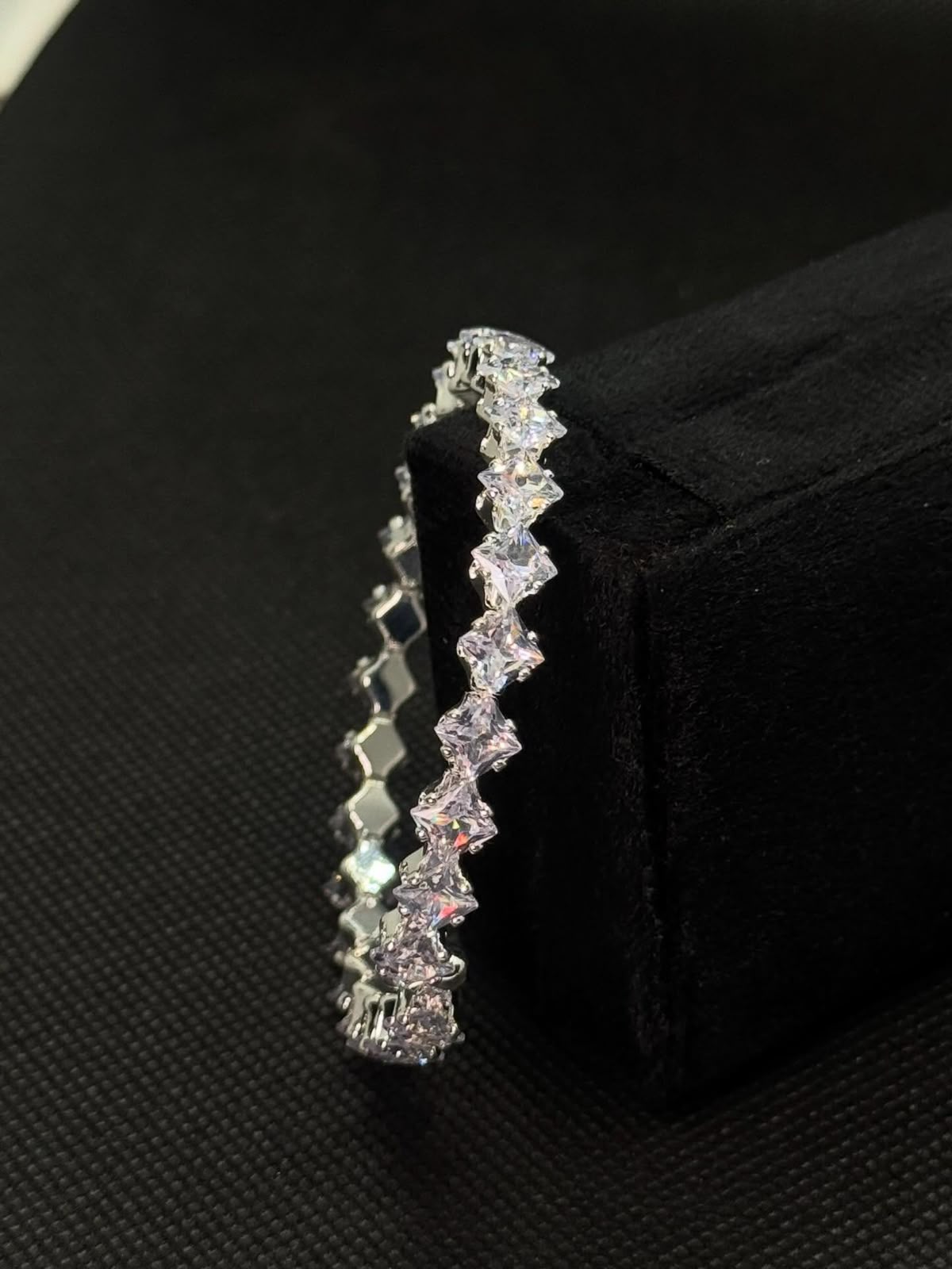 Zircon Bangals-Pair